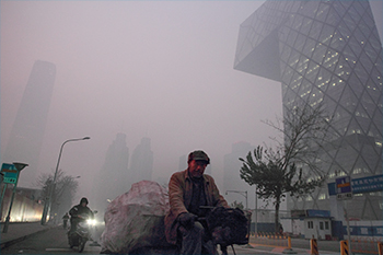 Smog in Beijing. Photo: Steven Zhang Smog in Beijing. Photo: Steven Zhang